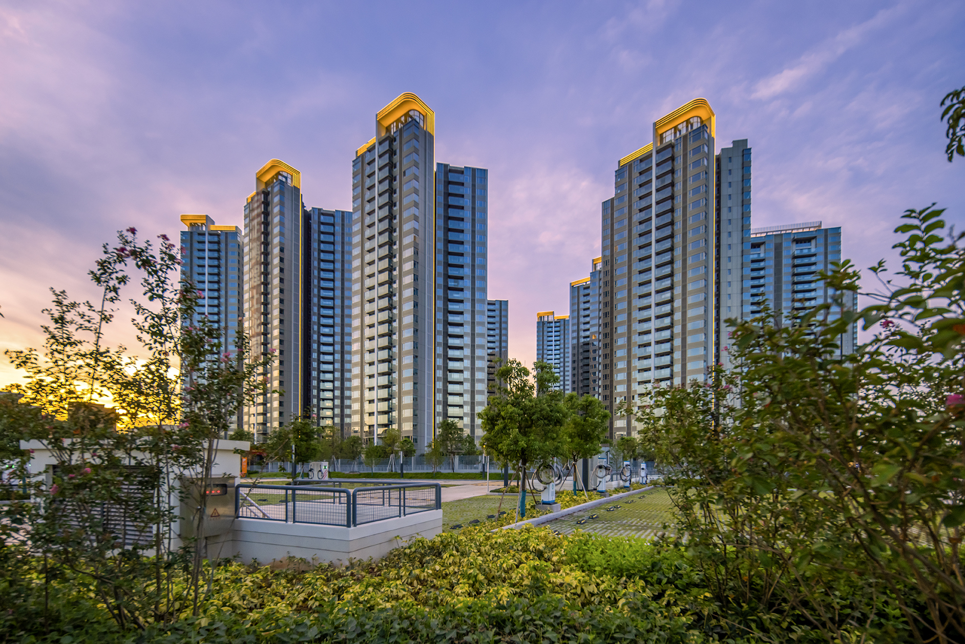 1《尊龙官方鹏程上花园》+何彬+15986610094 (调色).jpg